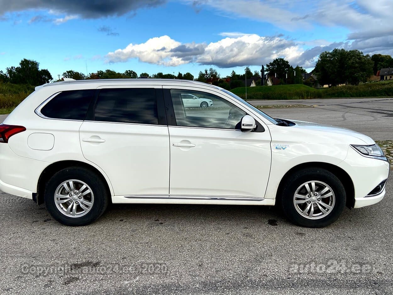 Mitsubishi Outlander Plug-in Hybrid 2.0 89kW - Image 3