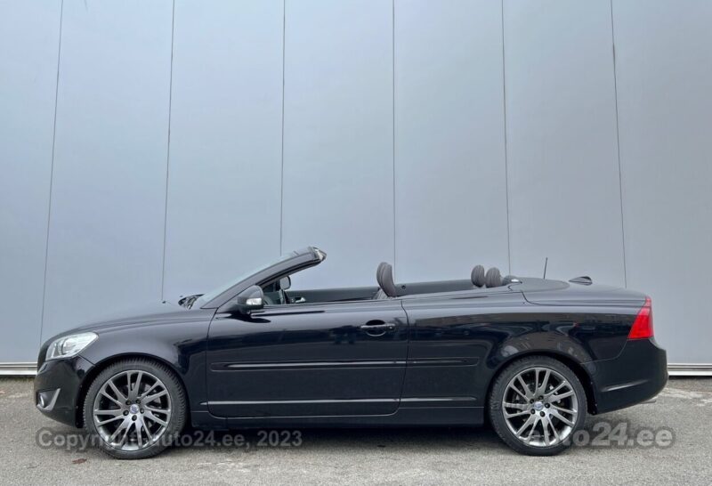 Volvo XC60 AWD Summum Polar+ 2.4 D4 133kW - Image 15