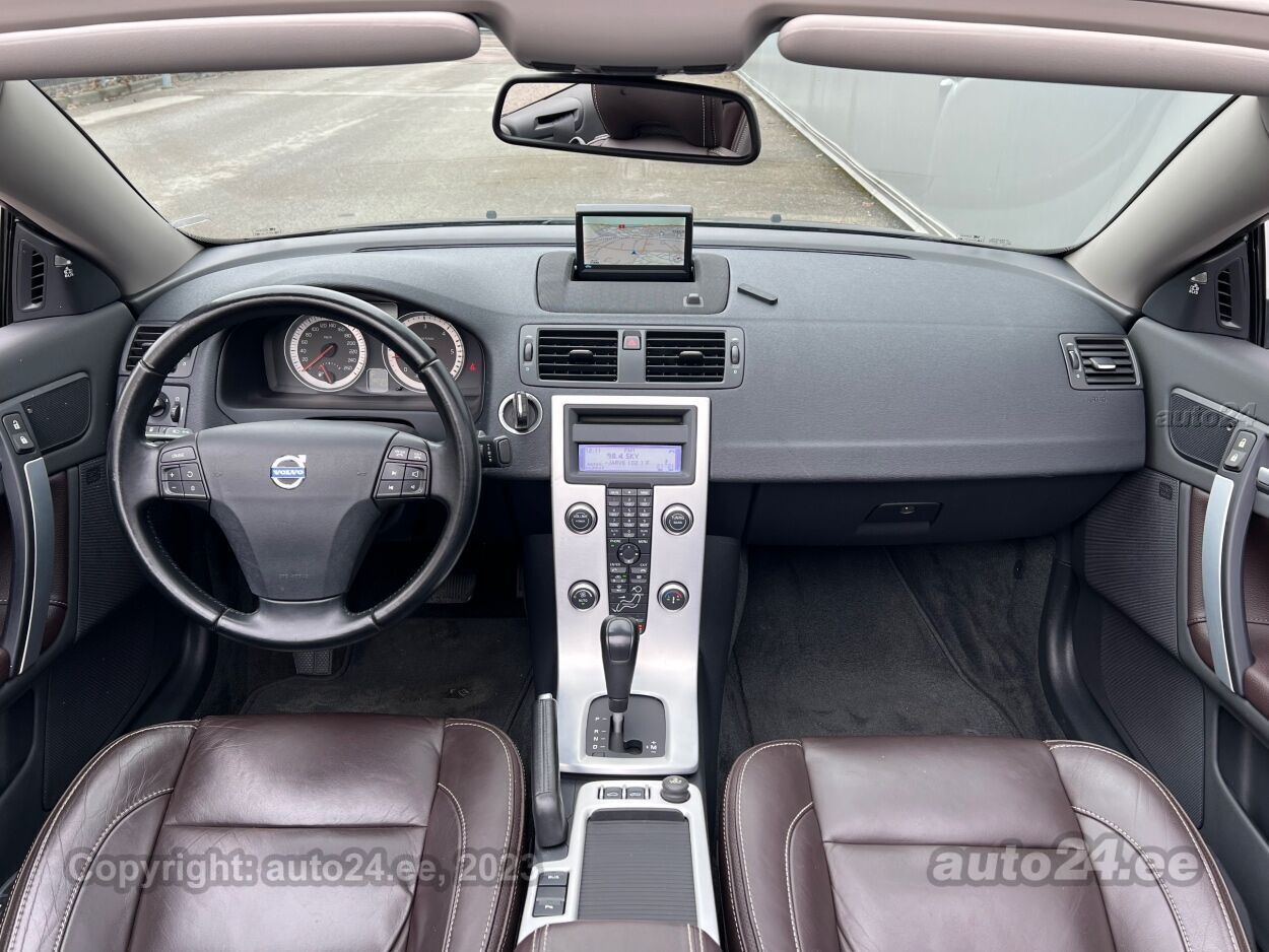Volvo XC60 AWD Summum Polar+ 2.4 D4 133kW - Image 5