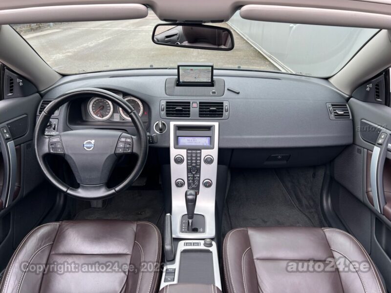 Volvo C70 Summum 2.0 D3 110kW - Image 8